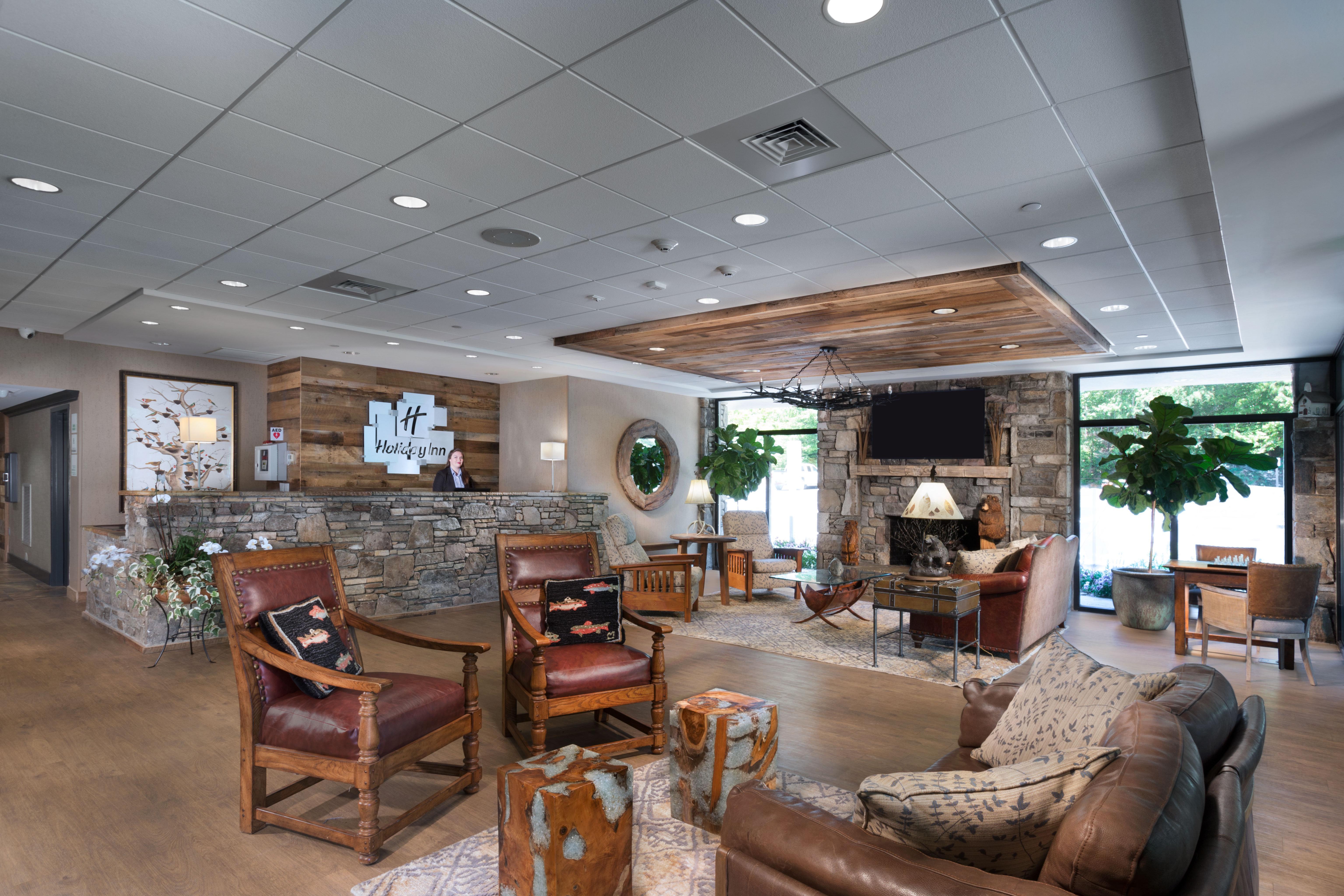 Holiday Inn Asheville East-Blue Ridge Pkwy By Ihg Buitenkant foto