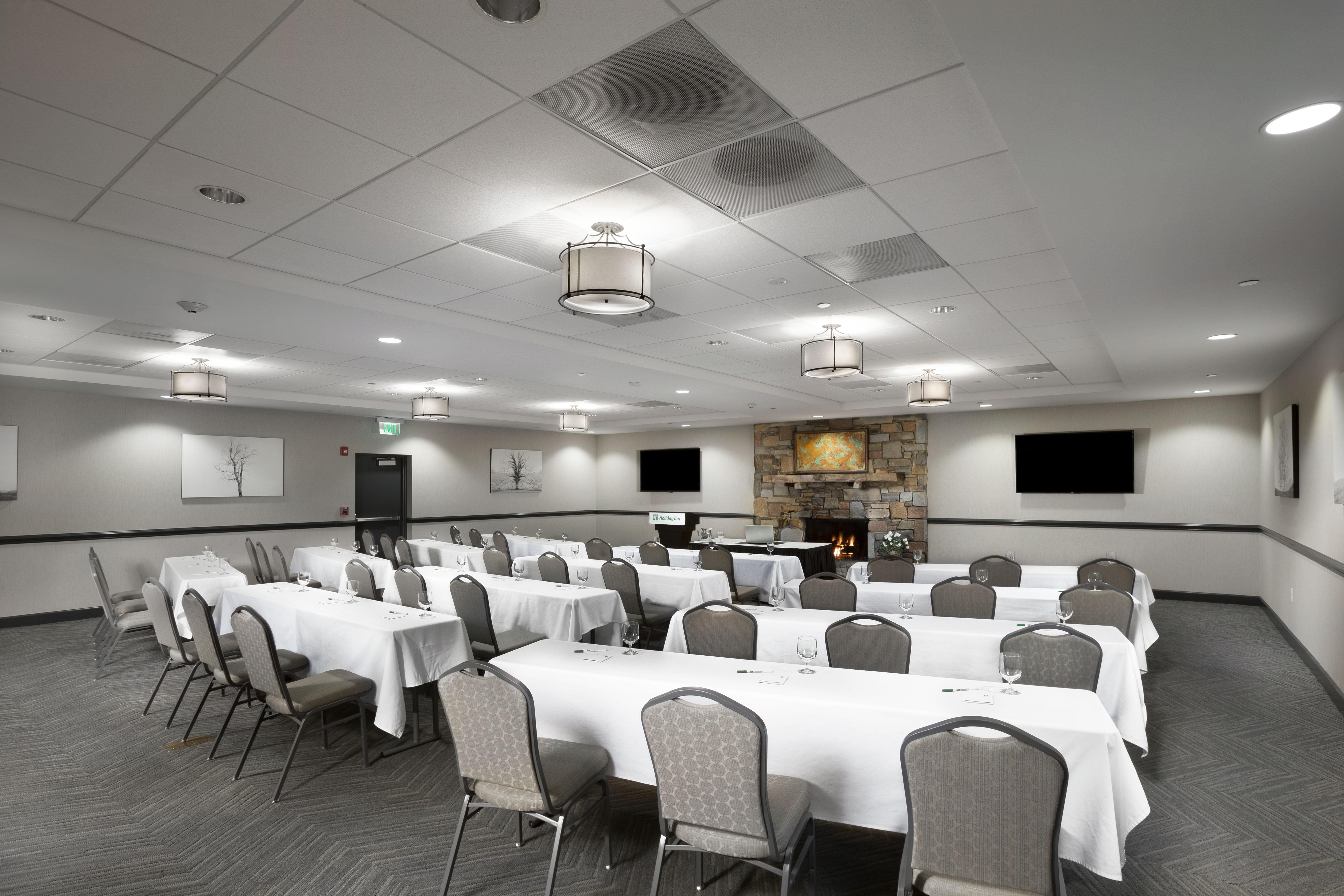 Holiday Inn Asheville East-Blue Ridge Pkwy By Ihg Buitenkant foto